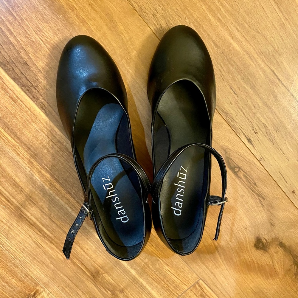 Danshuz black character dance shoes size Women 6.5